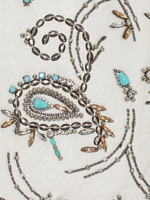 Белый кожаный жилет с вышивкой бирюзой, 3