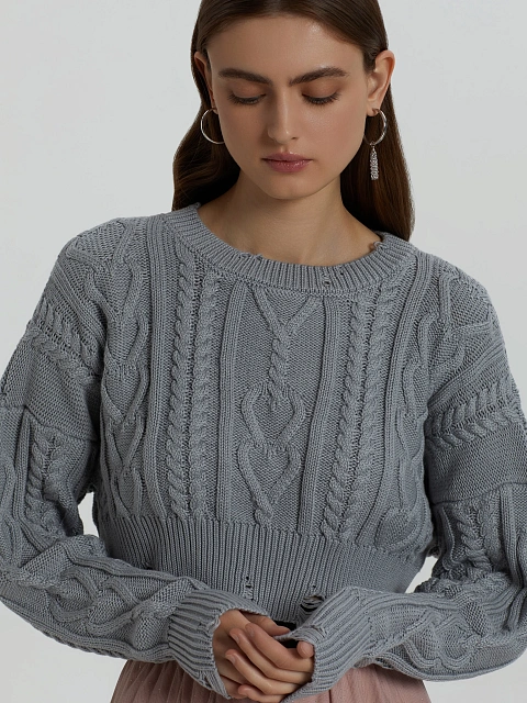 Укороченный серый свитер с косами, 4