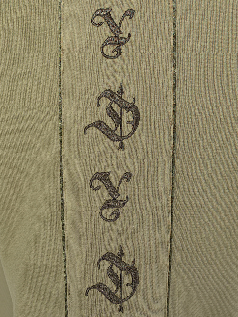 Оливковый трикотажный костюм с вышивкой YD в тон, 5