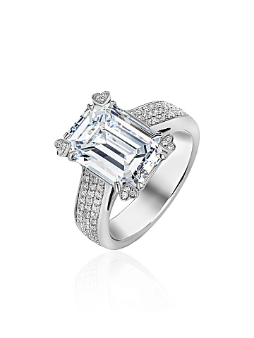 Кольцо из белого золота с бриллиантами огранки «багет», 1