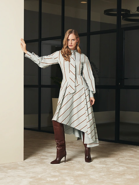 Мятное асимметричное платье-миди из хлопка в полоску, 7