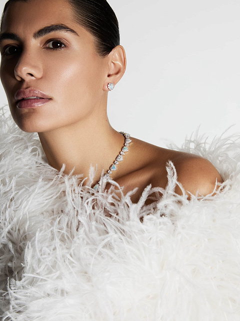 Пусеты из белого золота с опалом в огранке «сердце», 2 Пусеты из белого золота с опалом в огранке «сердце», 2