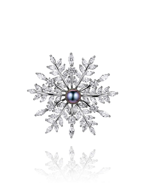 Брошь из белого золота, 1