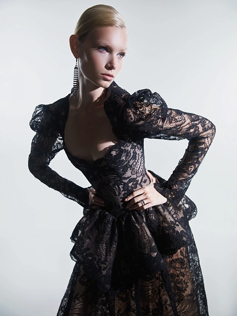 Черное кружевное платье-миди с баской, 2 Черное кружевное платье-миди с баской, 2