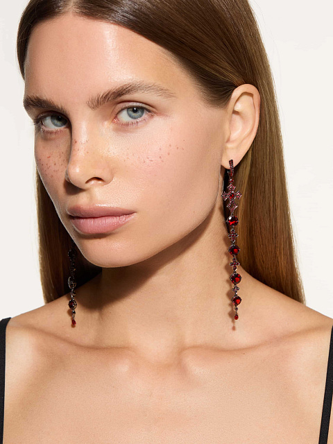 Серьги из черненого золота с гранатом, 3