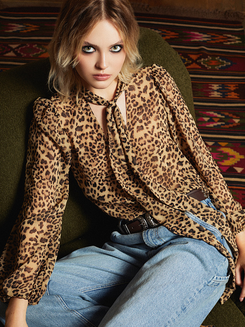 Бежевая блузка с леопардовым принтом из шифона, 6