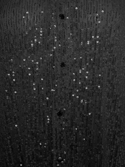 Черный костюм из рубашки и брюк в пайетках, 4