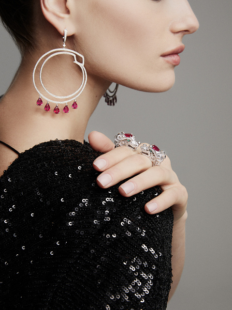 Серьги из белого золота с рубинами огранки «груша» и бриллиантами, 4