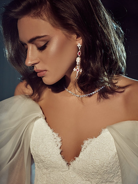 Серьги из белого золота с рубинами и бриллиантами, 4 Серьги из белого золота с рубинами и бриллиантами, 4