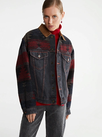 Серая джинсовая куртка с отделкой из шерсти и замши, 2