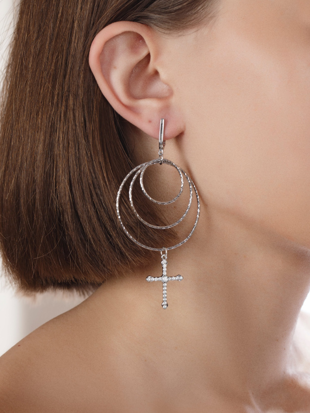 Хупсы из серебра с фианитами, 2