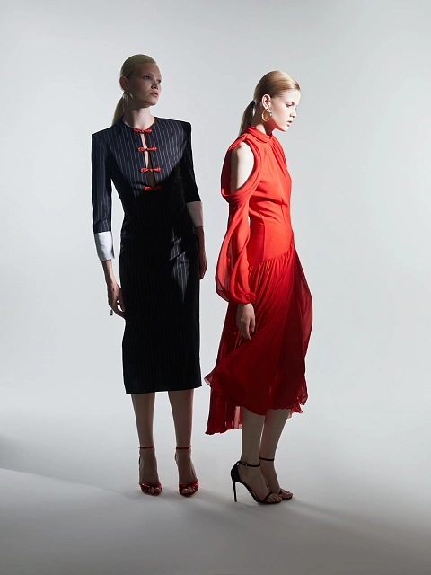 Красное платье-миди из шифона с открытыми плечами, 9 Красное платье-миди из шифона с открытыми плечами, 9