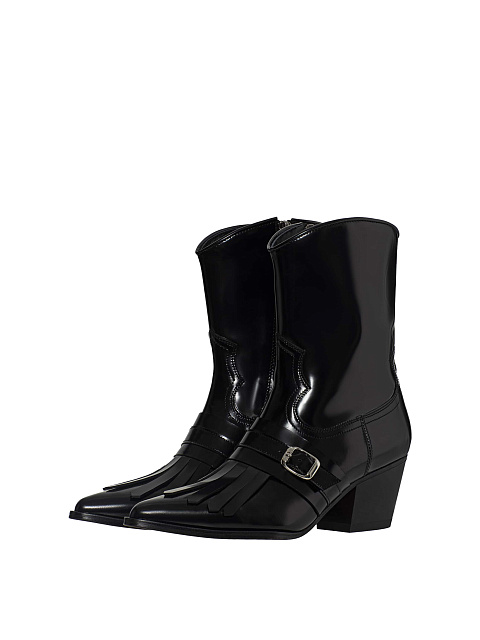 Черные казаки из кожи, 1