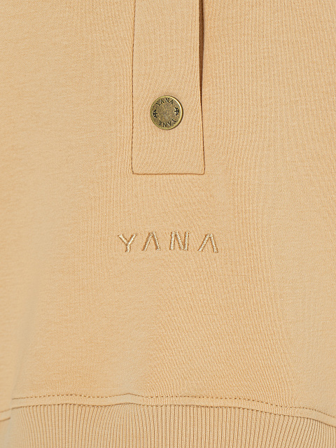 Желтый костюм с вышивкой и кнопками на лампасах, 4