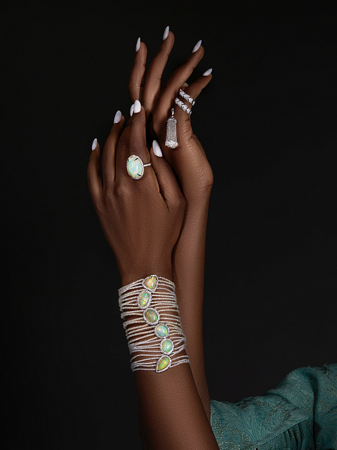 Кольцо-кисть из белого золота с аквамаринами и бриллиантами, 4 Кольцо-кисть из белого золота с аквамаринами и бриллиантами, 4