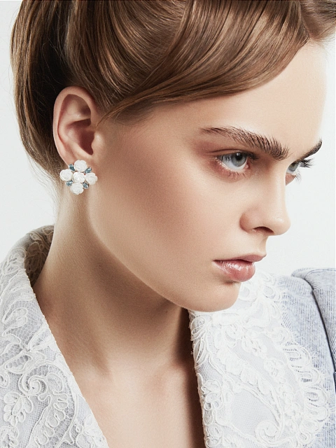 Пусеты из белого золота с перламутрами и топазами, 2 Пусеты из белого золота с перламутрами и топазами, 2