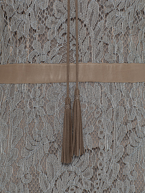 Серое платье из кружева с декором из норкового меха, 4