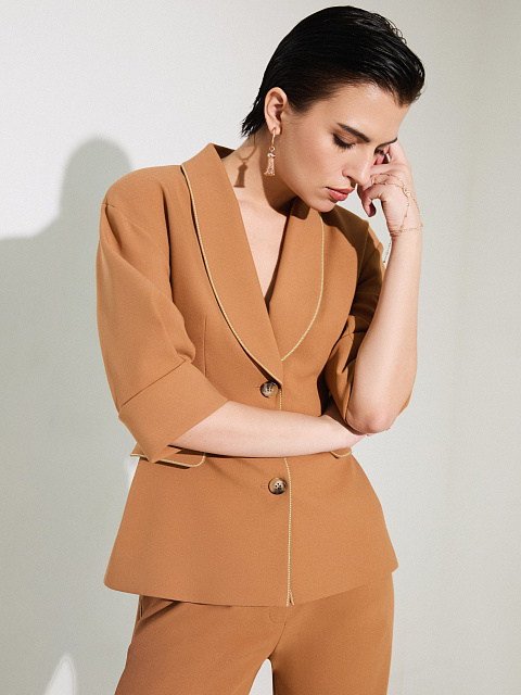 Коричневый костюм-двойка, 3 Коричневый костюм-двойка, 3