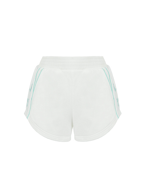 Белый трикотажный костюм с шортами и мятной вышивкой, 3