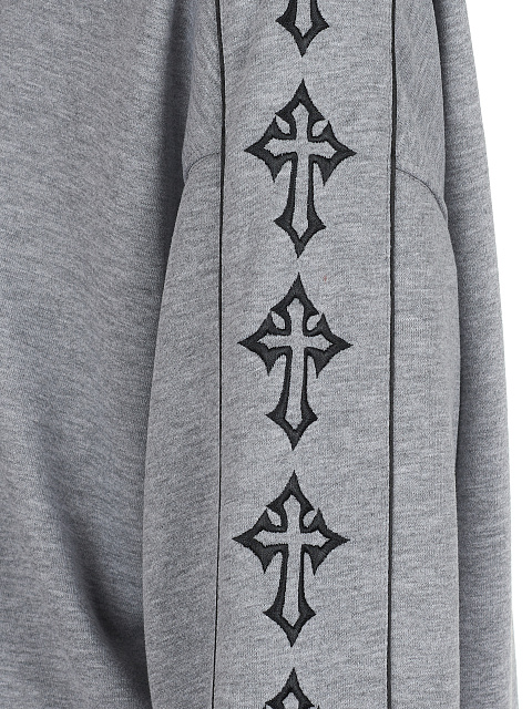 Серый костюм с укороченной толстовкой и вышивкой в виде крестов, 4 Серый костюм с укороченной толстовкой и вышивкой в виде крестов, 4