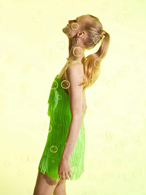 Неоново-зеленое платье-мини с бахромой, 5