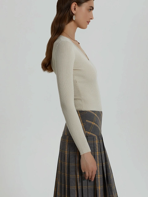 Серо-бежевое боди с V-образным вырезом, 5 Серо-бежевое боди с V-образным вырезом, 5