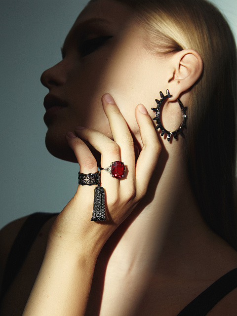 Хупсы из черненого золота с черными бриллиантами круглой огранки и огранки «принцесса», 6 Хупсы из черненого золота с черными бриллиантами круглой огранки и огранки «принцесса», 6