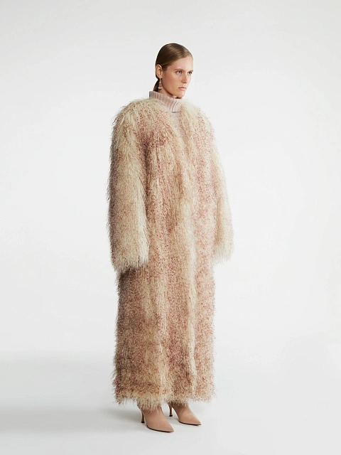 Длинная шуба из меха ламы, 3