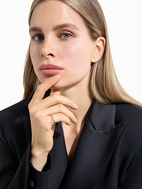 Кольцо из желтого золота с подвеской в виде буквы R с бриллиантами, 2