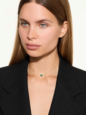 Колье с кулоном из желтого золота с изумрудом и бриллиантами, 2