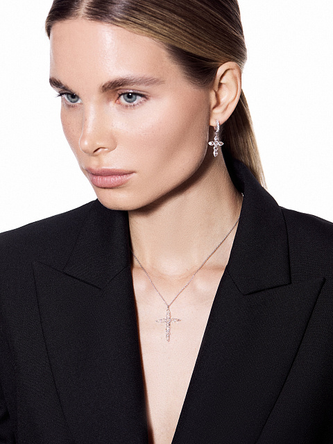 Колье с крестом, 2