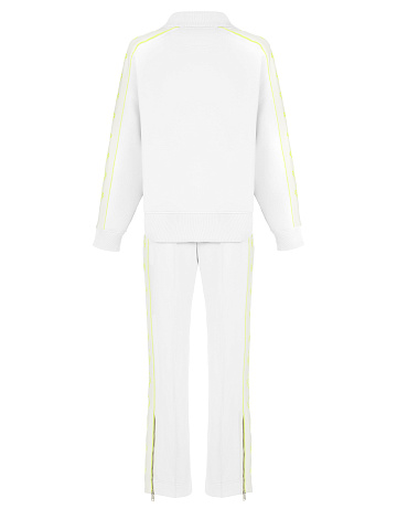 Белый костюм с укороченной толстовкой и неоново-желтой вышивкой в виде лилий, 2