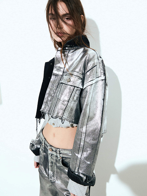 Черная укороченная джинсовка с серебряным напылением, 7 Черная укороченная джинсовка с серебряным напылением, 7