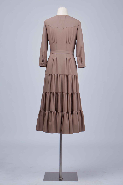Платье из коричневого шифона с кокеткой,отрезной талией,юбка три яруса,рукай 3/4,капля,завязки, 1