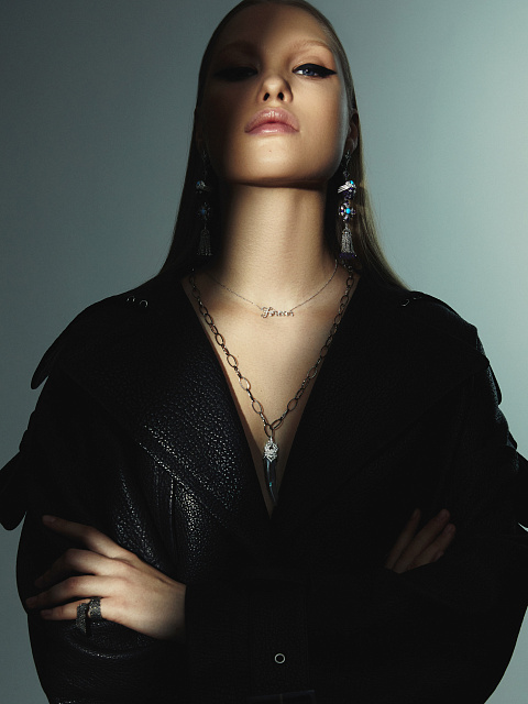 Колье с кулоном Forever из белого золота с бриллиантами, 3 Колье с кулоном Forever из белого золота с бриллиантами, 3