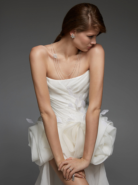 Колье из белого золота с бриллиантами огранки «бриолет» и огранки «груша», 14 Колье из белого золота с бриллиантами огранки «бриолет» и огранки «груша», 14