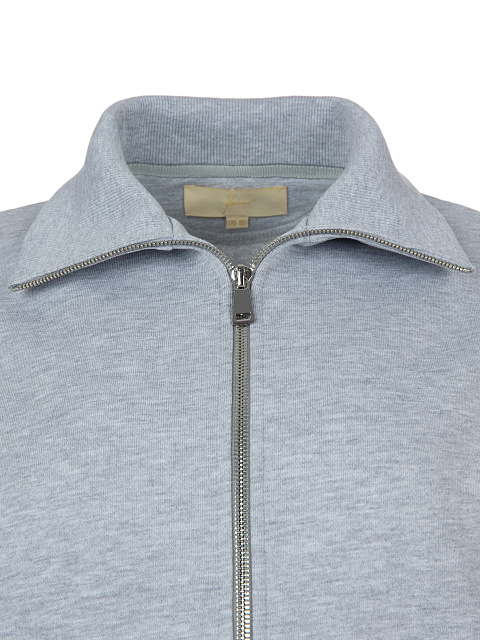 Серый трикотажный костюм с вышивкой в тон, 5