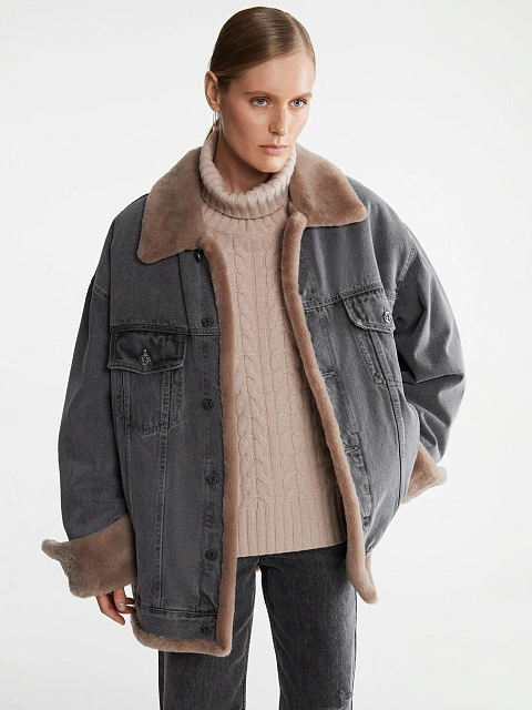 Серая джинсовая куртка с коричневым подкладом из овчины, 13