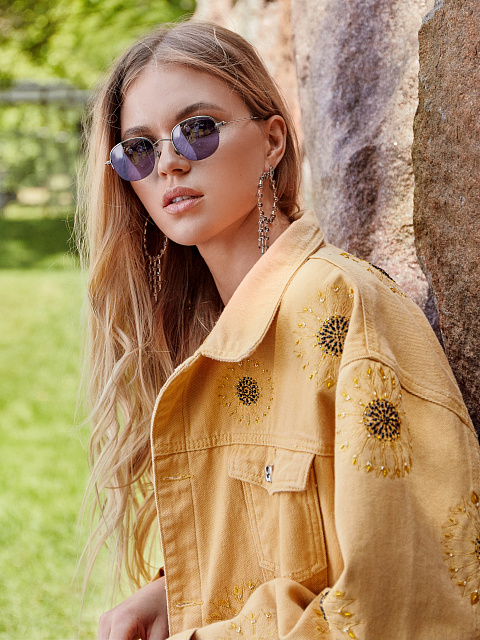 Оранжевая джинсовая куртка с вышивкой, 5