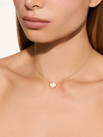 Колье с кулоном с буквой T из желтого золота с горным хрусталем, 2 Колье с кулоном с буквой T из желтого золота с горным хрусталем, 2