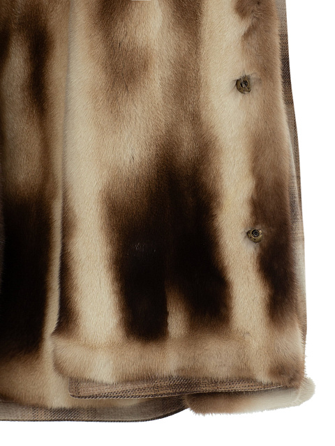 Бежевая куртка в клетку с подкладом из норки, 4