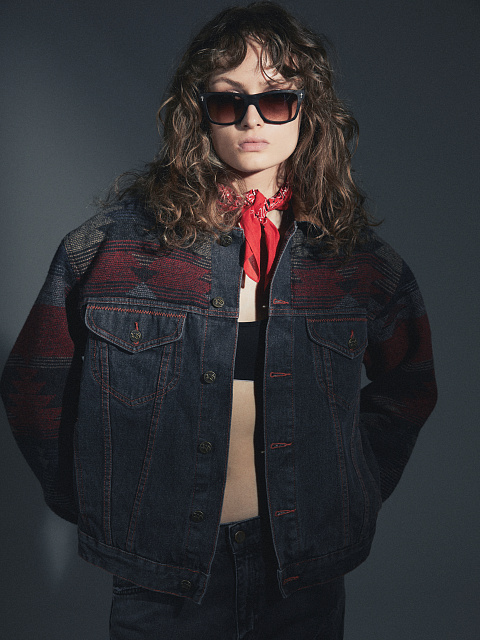 Серая джинсовая куртка с отделкой из шерсти и замши, 13