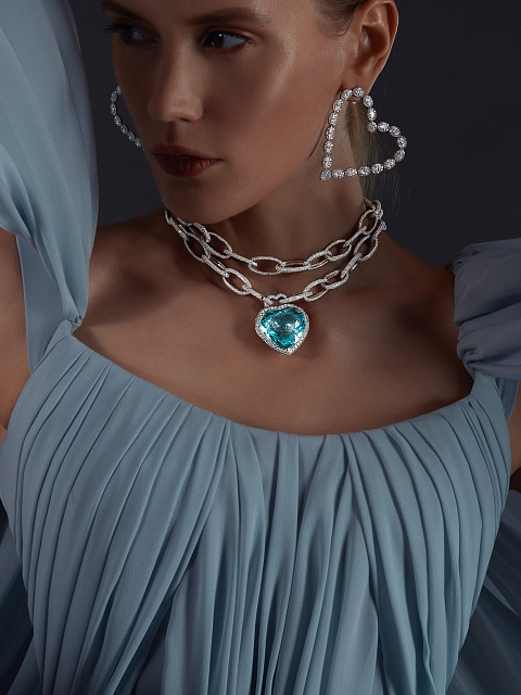 Серьги в виде сердец из белого золота с бриллиантами, 10 Серьги в виде сердец из белого золота с бриллиантами, 10