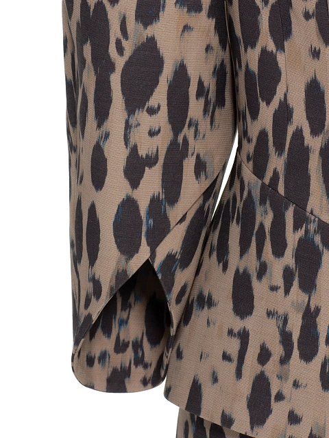 Бежевый костюм с леопардовым принтом и юбкой-мини, 7