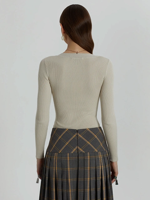 Серо-бежевое боди с V-образным вырезом, 6 Серо-бежевое боди с V-образным вырезом, 6