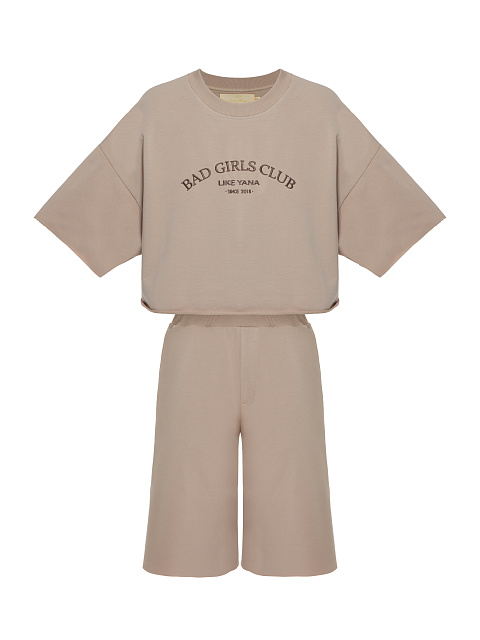 Бежевый костюм с бермудами и коричневой вышивкой, 1