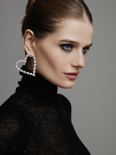 Серьги в виде сердец из белого золота с бриллиантами, 4 Серьги в виде сердец из белого золота с бриллиантами, 4