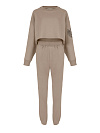 Бежевый трикотажный костюм с укороченной толстовкой