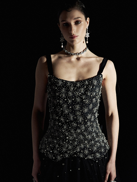 Черное платье-макси из фатина с кристаллами, 8