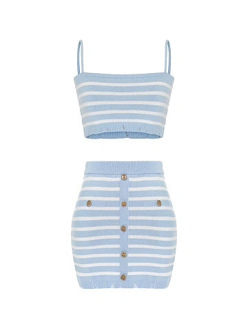 Голубой комплект в белую полоску из топа и юбки-мини, 1